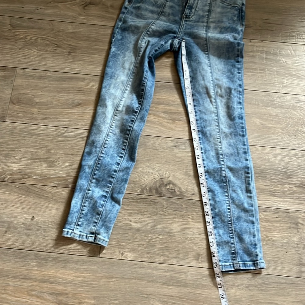 Simply Vera’s Women's Light Blue Jeans - Picture 10 of 14